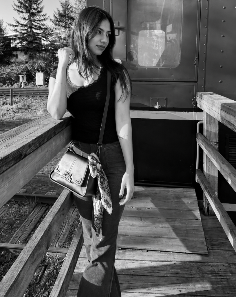 Artist Mansi